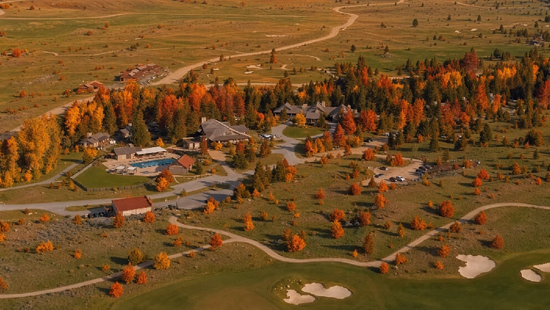 Rock Creek Cattle Company in Deer Lodge, MT - view of Clubhouse
